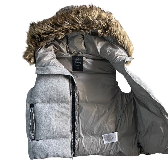 GAP Outdoor Edition Puffer Vest Gray Faux Fur Hood Down Fill Size S - Picture 1 of 11